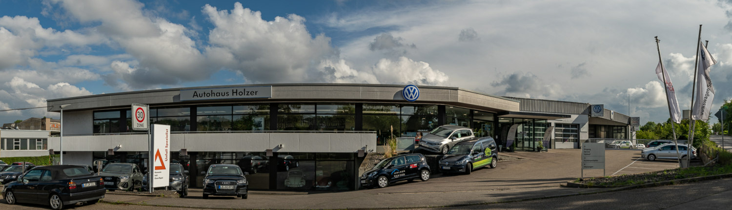 VW Autohaus Holzer, Stuttgart-Korntal - Volkswagen, Audi, Skoda - Händler, Werkstatt